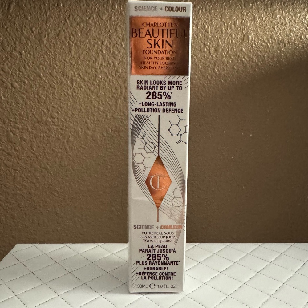 Charlotte Tilbury Beautiful skin Foundation